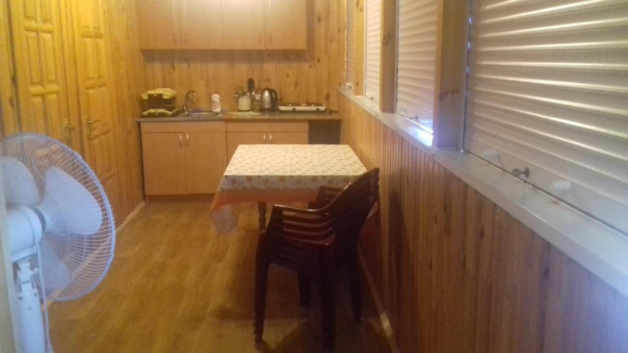 Уютный Домик 133 Причал. Hotel Odessa Buitenkant foto